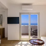 Elia Apartment *