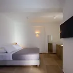 Elia Apartment